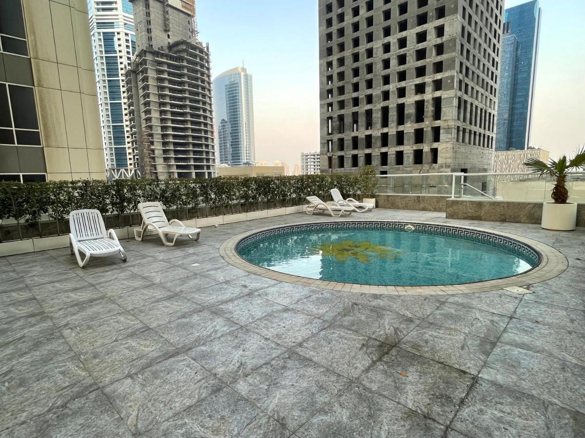 Sea View 1Br Apartment - Marina Pinnacle Dubai Luaran gambar