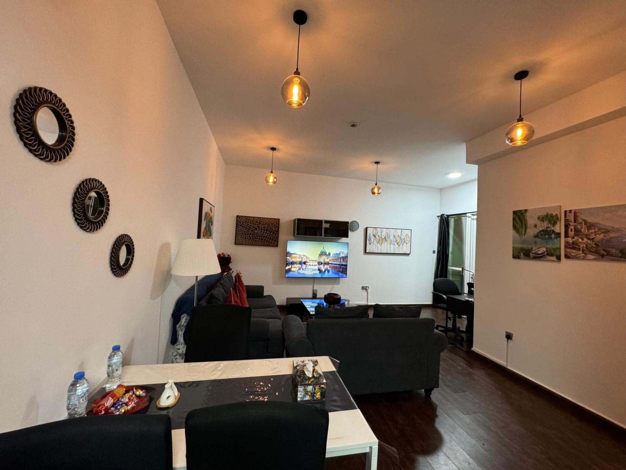 Sea View 1Br Apartment - Marina Pinnacle Dubai Luaran gambar