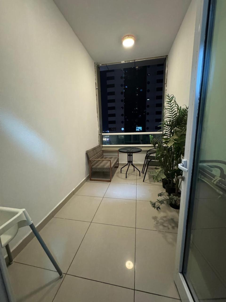 Sea View 1Br Apartment - Marina Pinnacle Dubai Luaran gambar