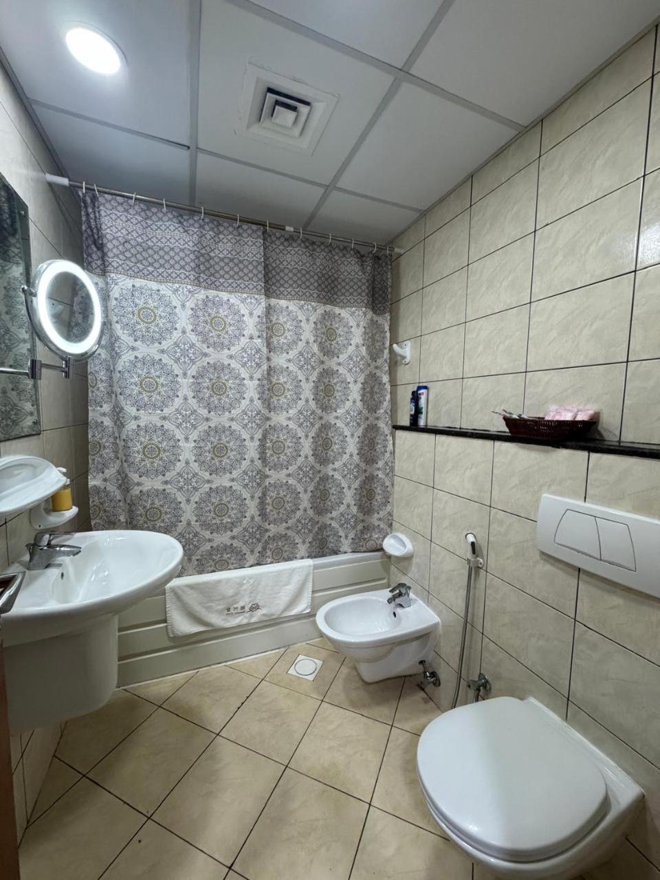 Sea View 1Br Apartment - Marina Pinnacle Dubai Luaran gambar
